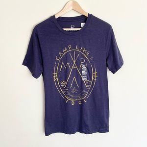 NEW Vardagen Camp Like A Man Graphic Blue T Shirt Adult size Medium VDGN